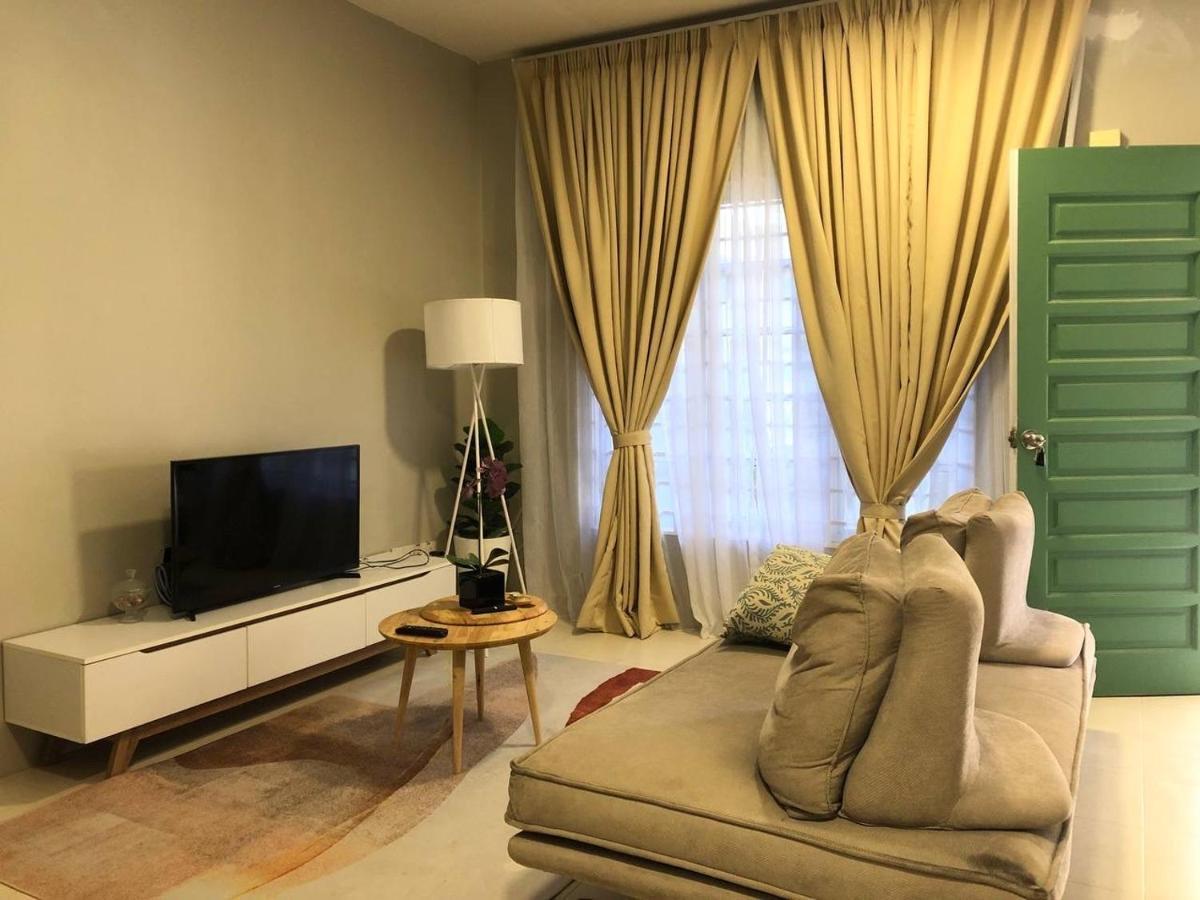 Lungo Guesthouse Куала-Тренгану Екстер'єр фото
