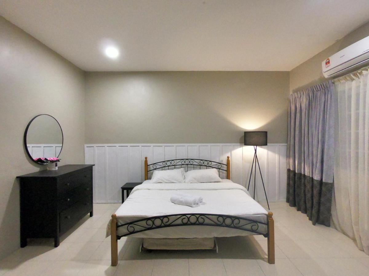 Lungo Guesthouse Куала-Тренгану Екстер'єр фото